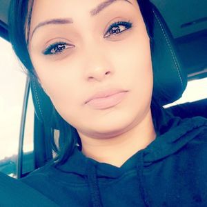 Meet your Posher, Crystal